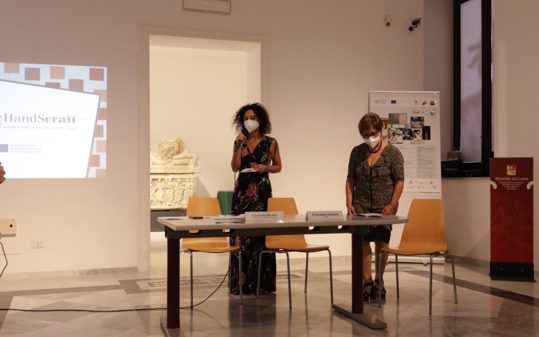 Handicraft as a tool for intercultural exchange: “MyHandScraft” at the final event of the “Recycle in Fashion” project